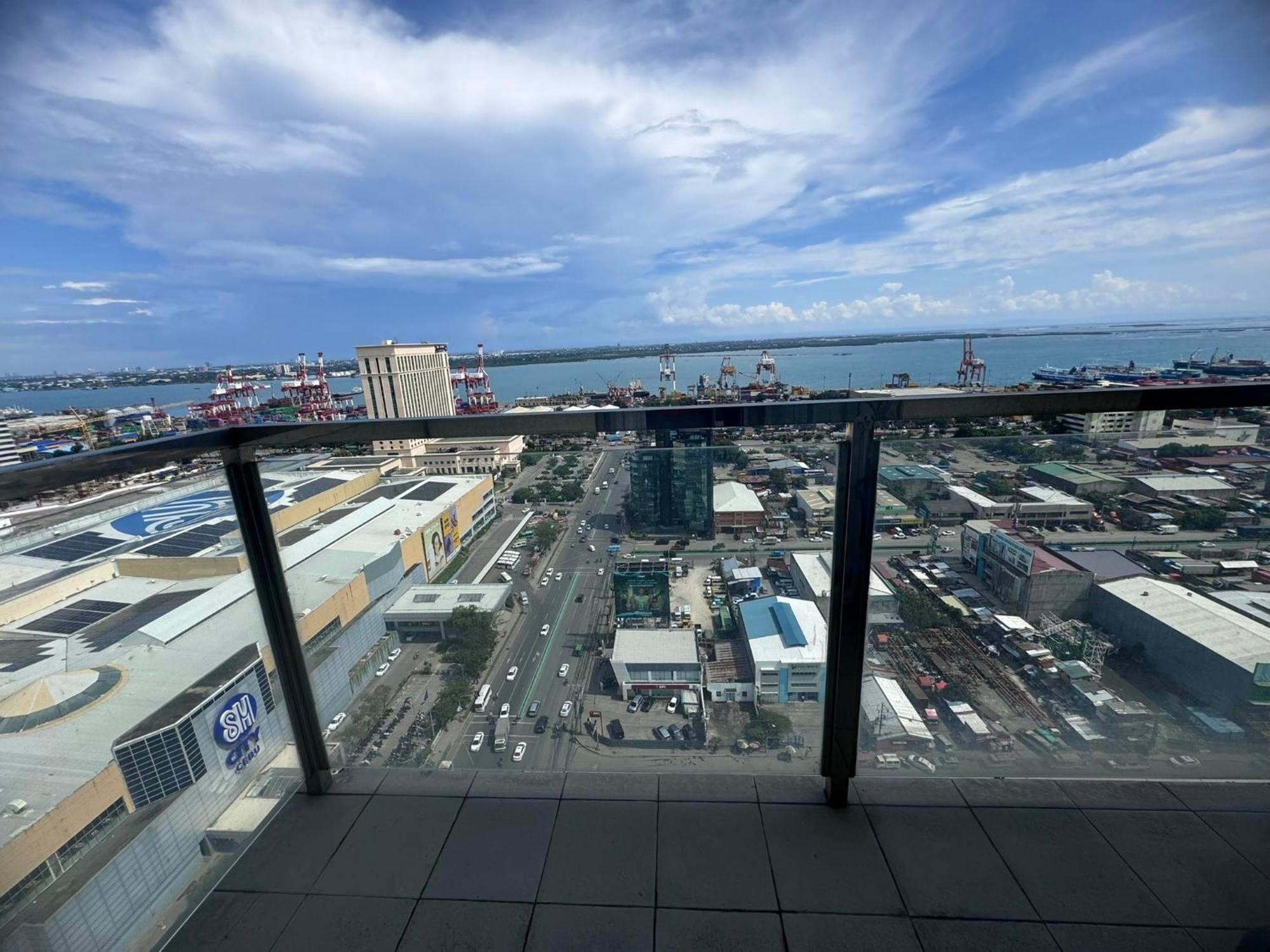 Luxanos Condo Place- Sunvida Tower Cebu Bagian luar foto